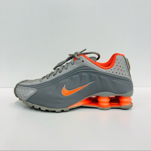 Nike Shox R4 Running Shoes Trainers 6Y - Picture 3 of 5